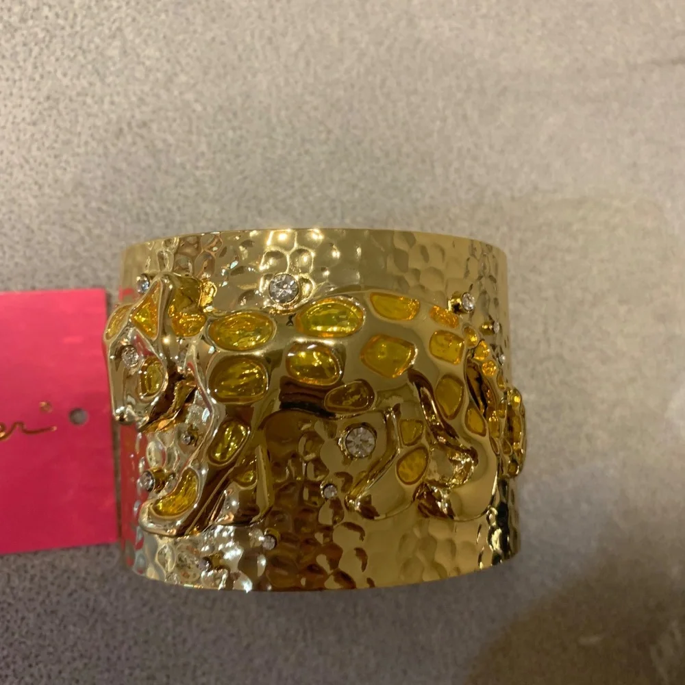 NWT Lilly Pulitzer Goldtone Cheetah Cuff  Bracelet